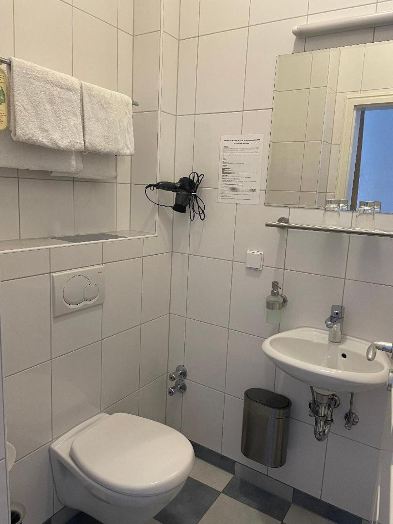 Hotel Zum Goldenen Loewen Sankt Goar Habitación foto